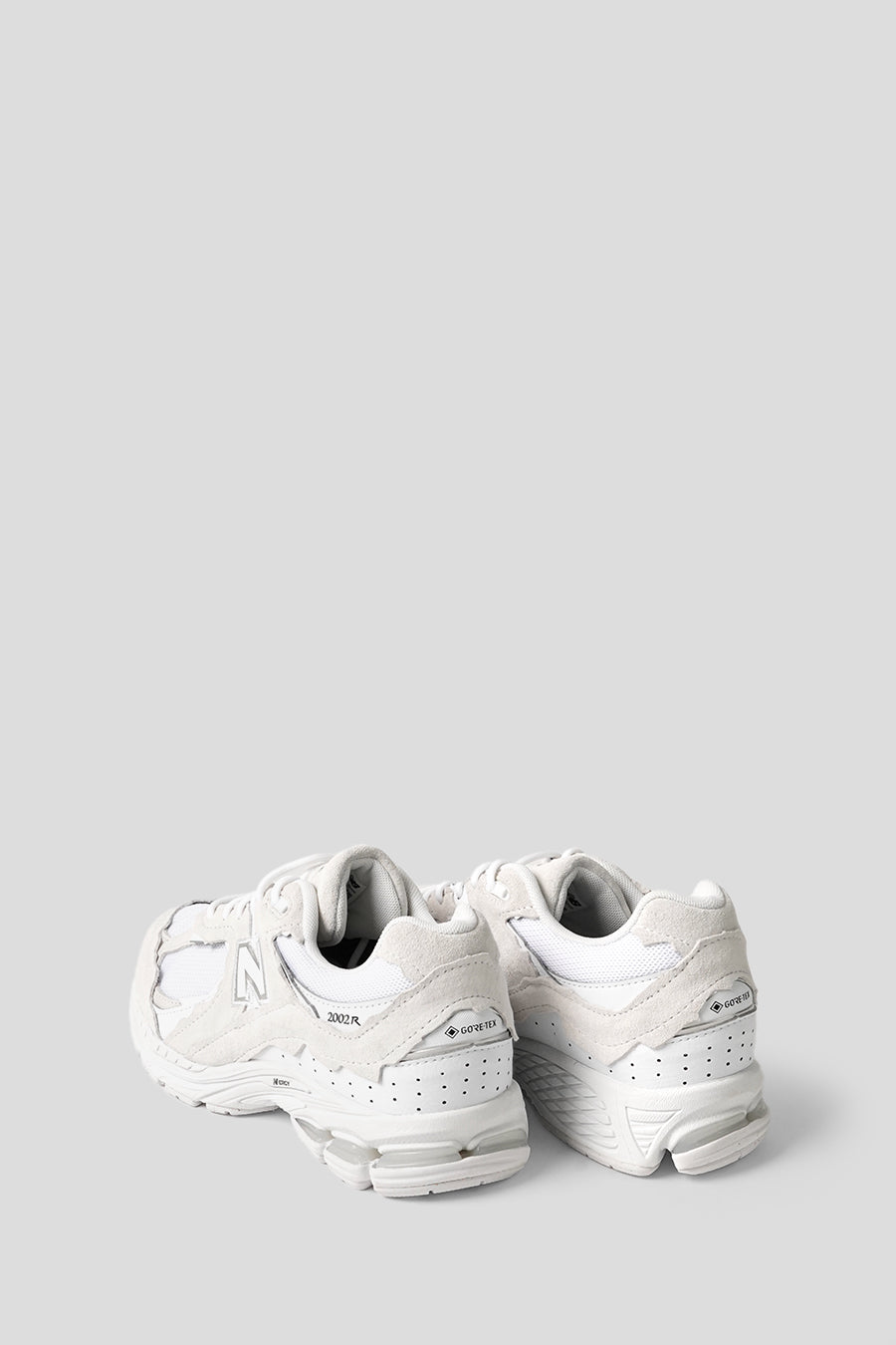 NEW BALANCE - SILVER METALLIC AND WHITE 2002DXA SNEAKERS - LE LABO STORE