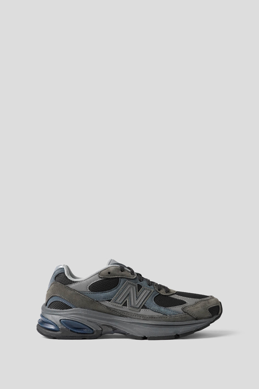 NEW BALANCE - SNEAKERS 2010 FADED BLACK ET DARK SILVER METALLIC - LE LABO STORE