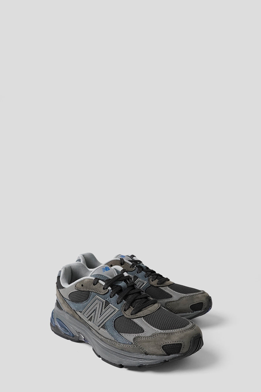NEW BALANCE - SNEAKERS 2010 FADED BLACK ET DARK SILVER METALLIC - LE LABO STORE