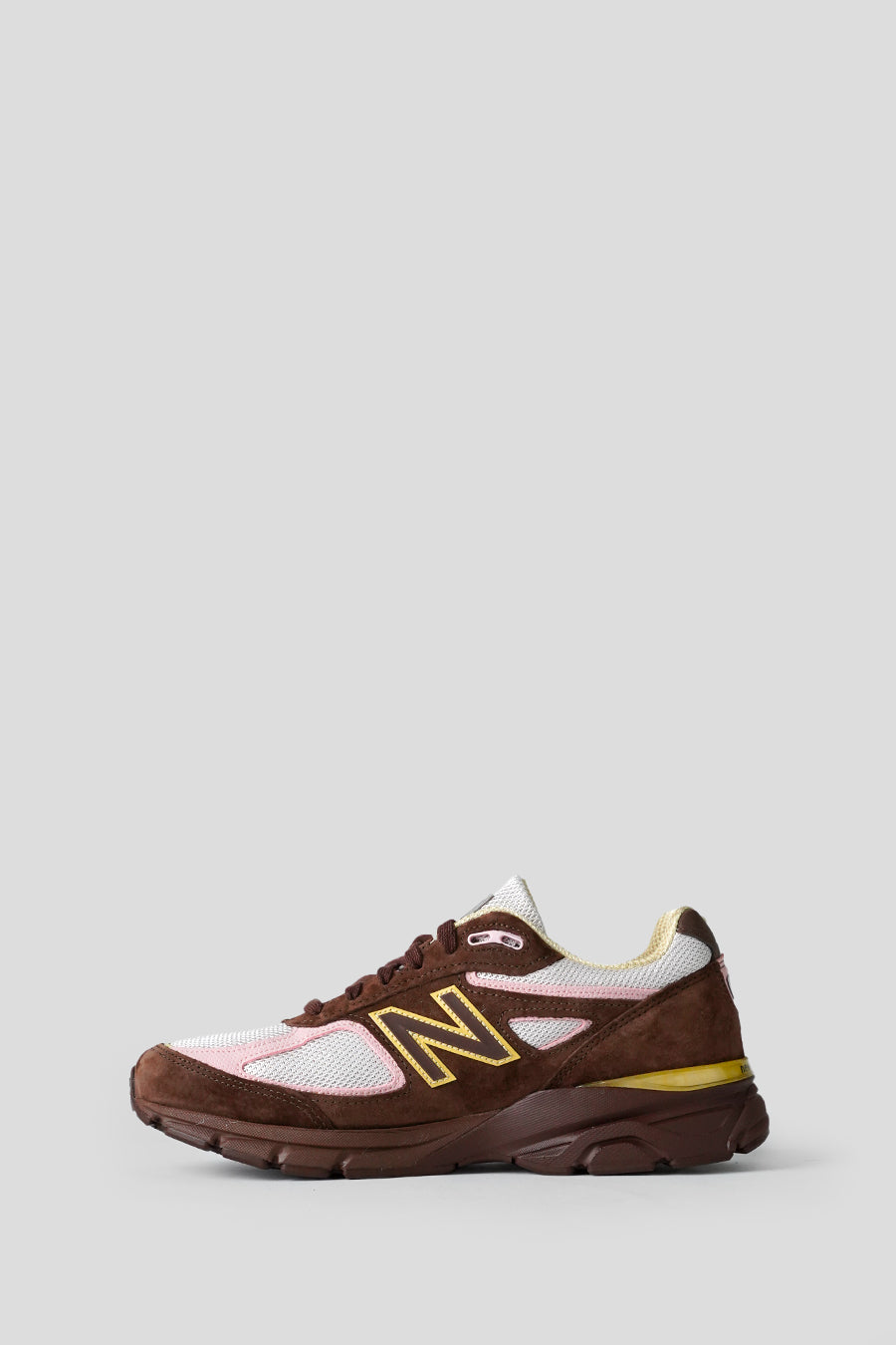 NEW BALANCE - PUMPERNICKEL, PINK CHALK AND ALABASTER 990V4 MADE IN USA SNEAKERS - LE LABO STORE