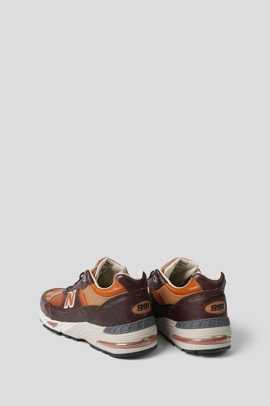 NEW BALANCE - SNEAKERS 991 MADE IN UK CHOCOLATE PLUM ET CARAMEL COFFEE - LE LABO STORE