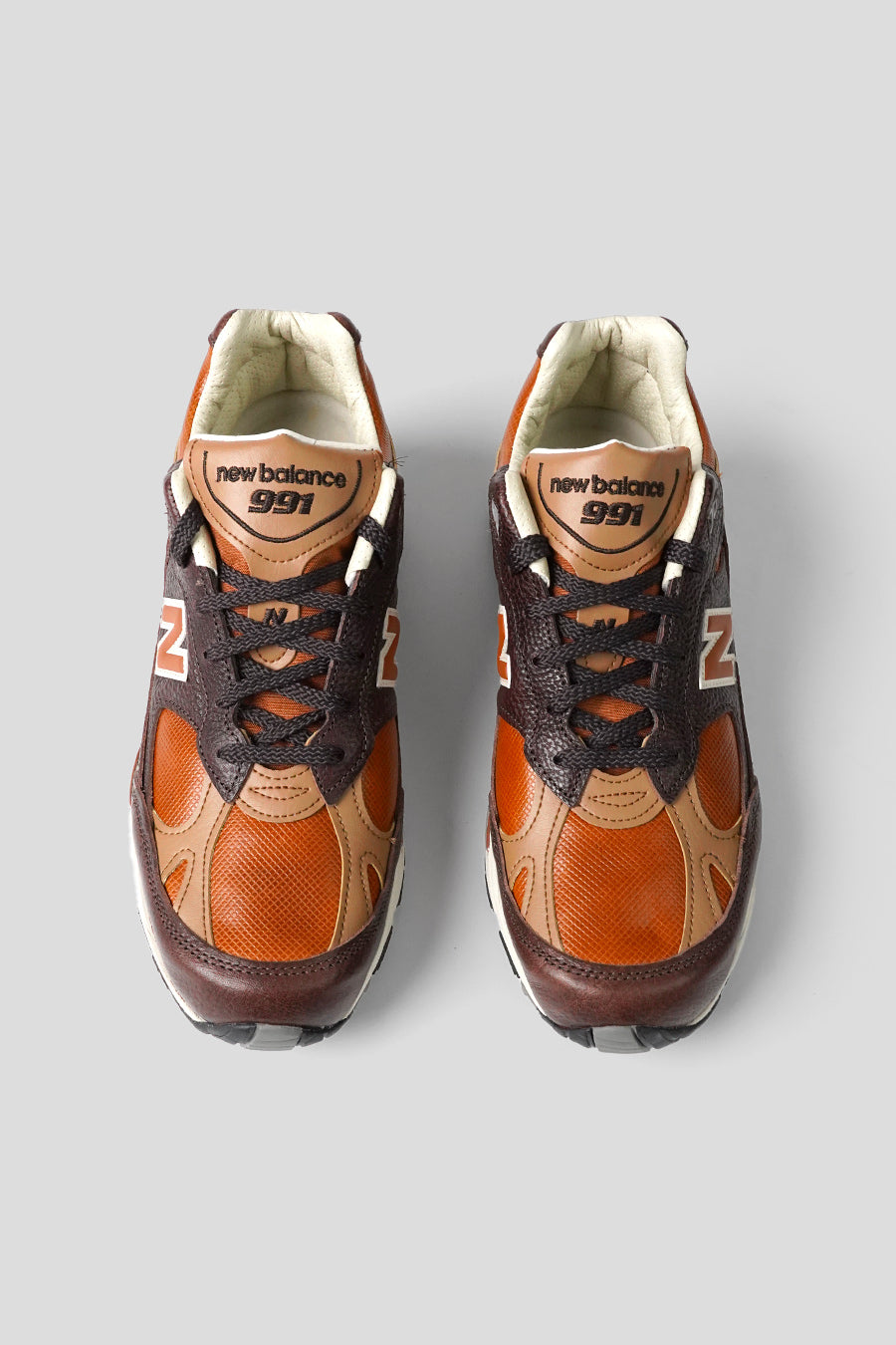NEW BALANCE - SNEAKERS 991 MADE IN UK CHOCOLATE PLUM ET CARAMEL COFFEE - LE LABO STORE