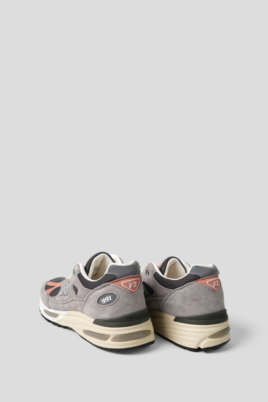 NEW BALANCE - SNEAKERS 991 V2 MADE IN UK ELEPHANT SKIN AND CORK AND DARK GULL GREY - LE LABO STORE