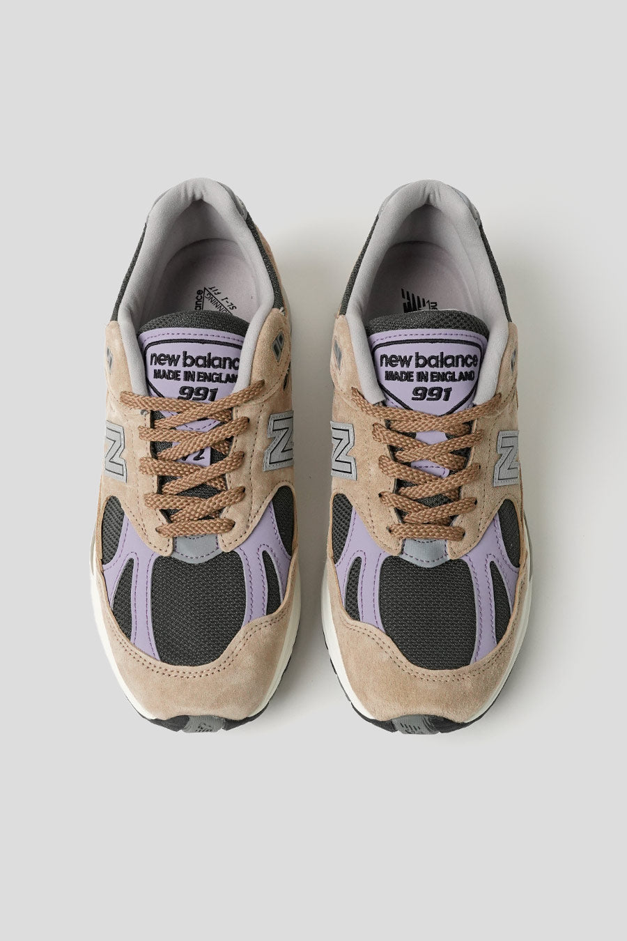 NEW BALANCE - SNEAKERS MADE IN UK 991V2 CEMENT ET DOUGLAS FIR - LE LABO STORE