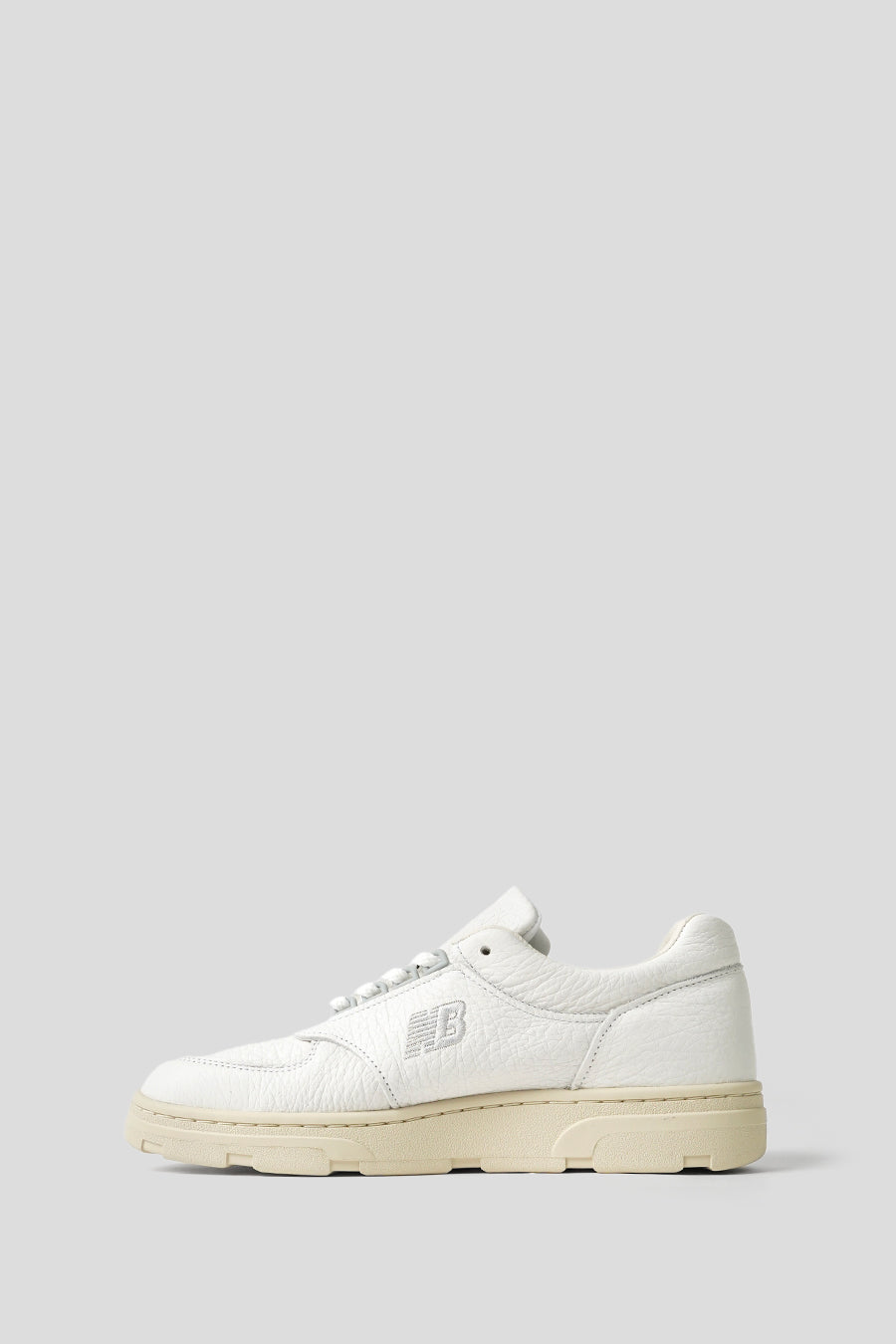 NEW BALANCE - SNEAKERS MADE IN UK ALLERDALE WHITE ET GREY - LE LABO STORE