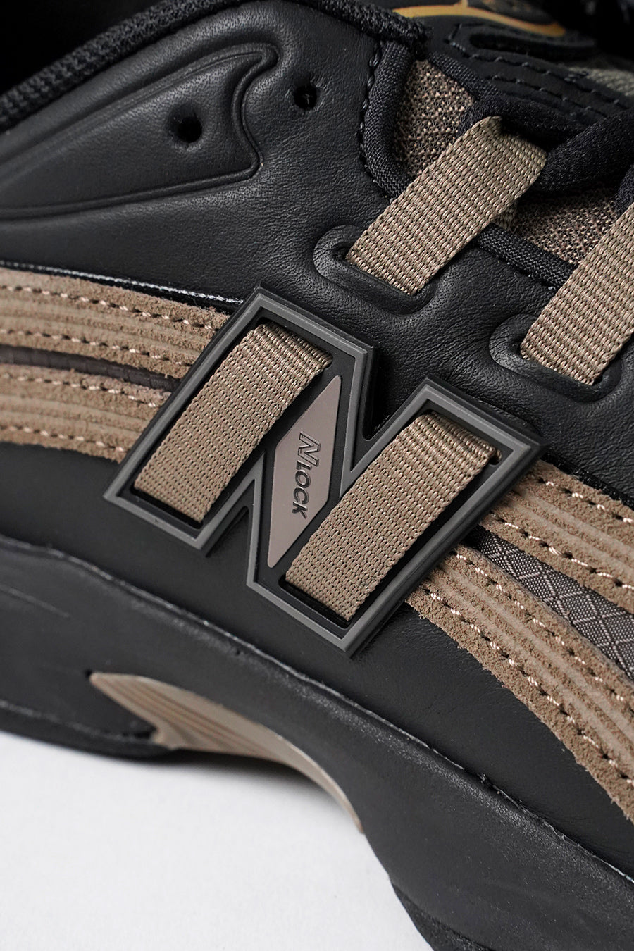 NEW BALANCE - BLACK AND THUNDER BROWN RC56 SNEAKERS FOR LE LABO STORE - LE LABO STORE