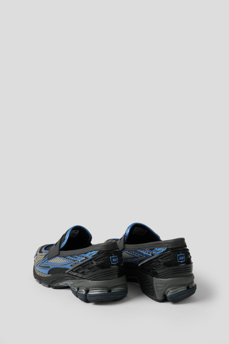 NEW BALANCE - SNEAKERS U1906LAR BLACK CEMENT ET BLUE GEMSTONE - LE LABO STORE