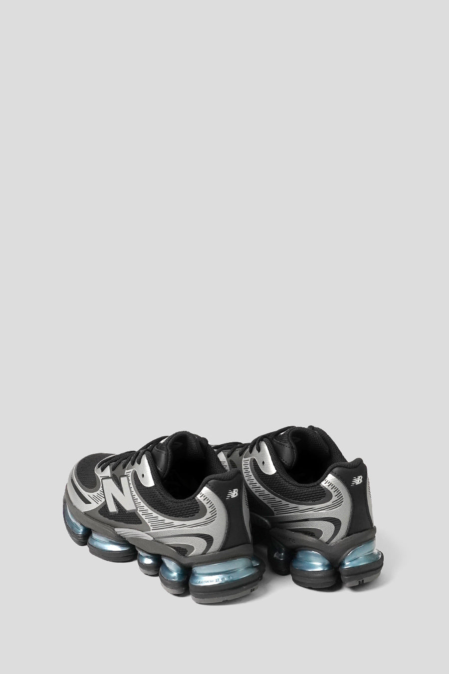 NEW BALANCE - SNEAKERS U2000EA ABZORB BLACK ET DARK SILVER METALLIC - LE LABO STORE