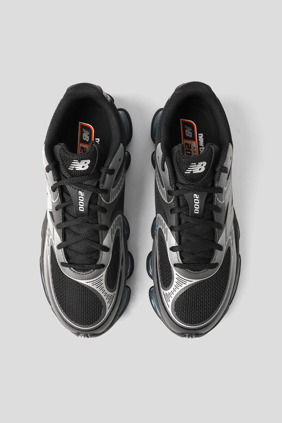 NEW BALANCE - SNEAKERS U2000EA ABZORB BLACK ET DARK SILVER METALLIC - LE LABO STORE