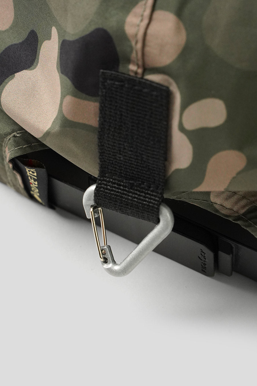 NEW ERA - CAMO 9FIFTY RETRO-CROWN GORE-TEX CAP - LE LABO STORE