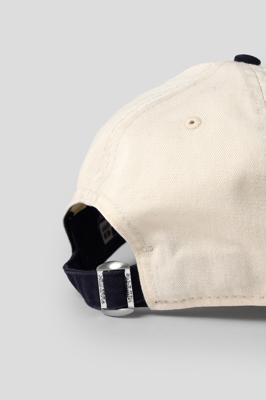 NEW ERA - CASQUETTE 19TWENTY NEW YORK YANKEES MLB WASHED GRAPHIC ÉCRUE ET BLEU MARINE - LE LABO STORE