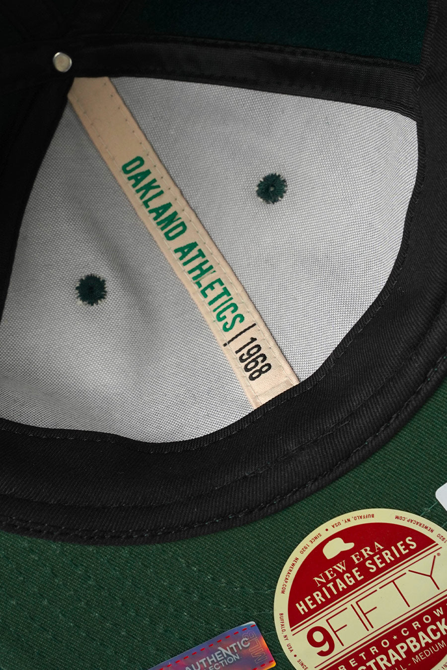 NEW ERA - CASQUETTE 9FIFTY RETRO CROWN HERITAGE ATHLETICS MLB VERT FONCÉ - LE LABO STORE