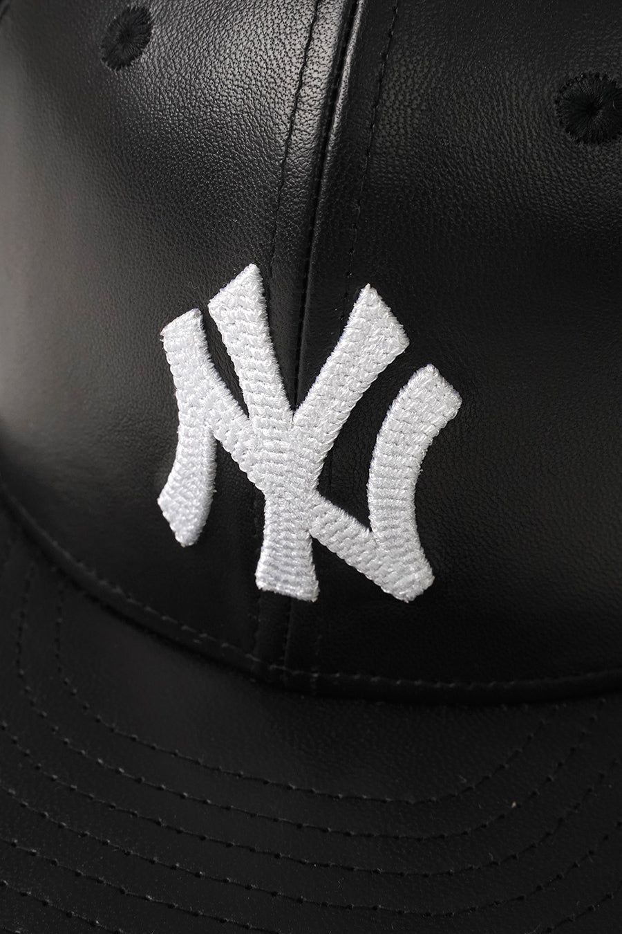 NEW ERA - CASQUETTE MLB NEW YORK YANKEES 59FIFTY EN CUIR ET FAUSSE FOURRURE NOIRE - LE LABO STORE