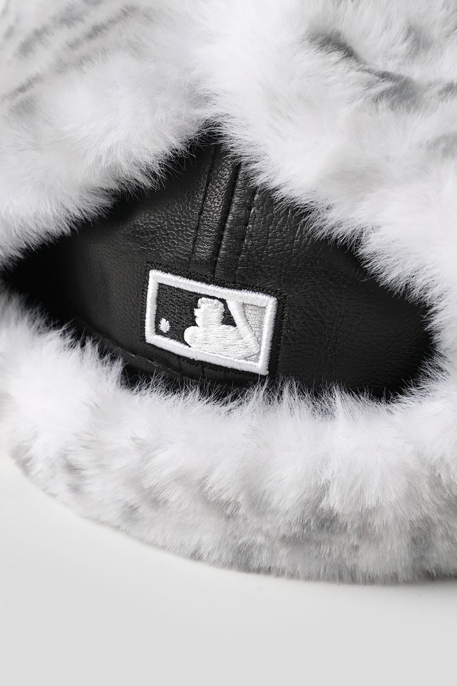 NEW ERA - CASQUETTE MLB NEW YORK YANKEES 59FIFTY EN CUIR ET FAUSSE FOURRURE NOIRE - LE LABO STORE