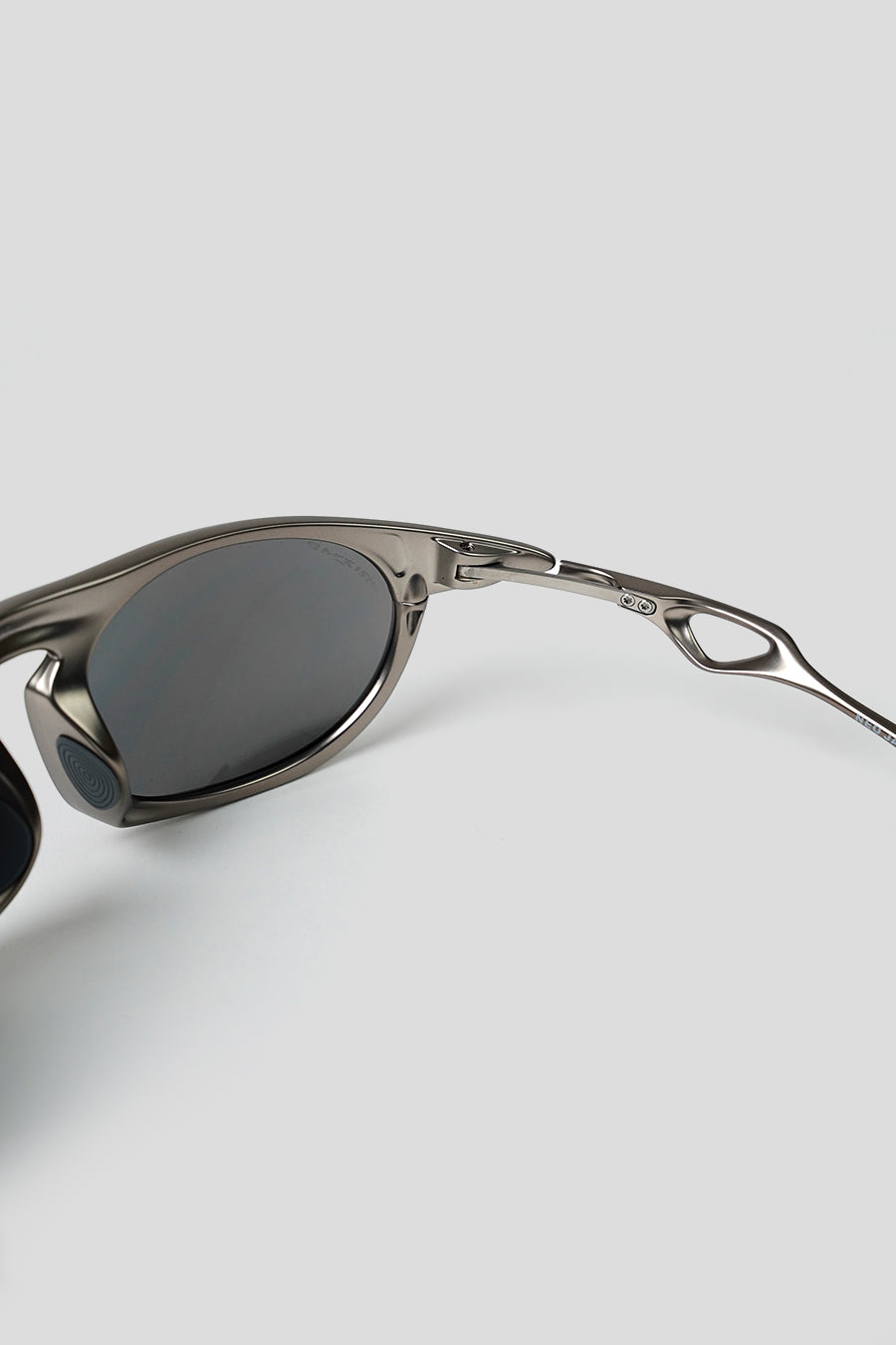 OAKLEY - LUNETTES NEO JACKET MATTE GUNMETAL ET PRIZM BLACK POLARIZED - LE LABO STORE