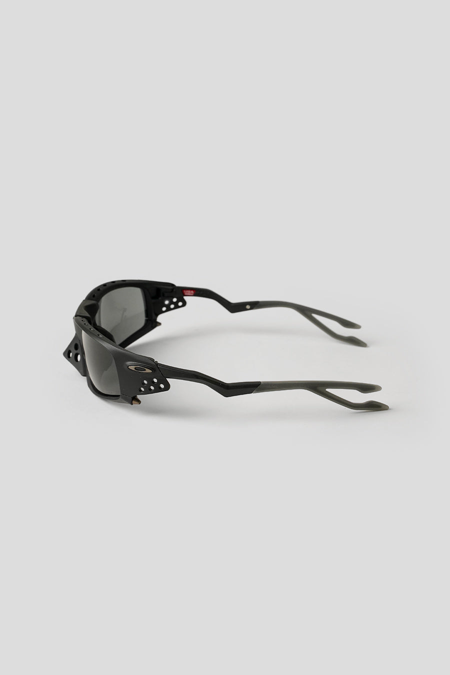 OAKLEY - LUNETTES PLANTARIS SQ MATTE BLACK ET PRIZM GREY - LE LABO STORE