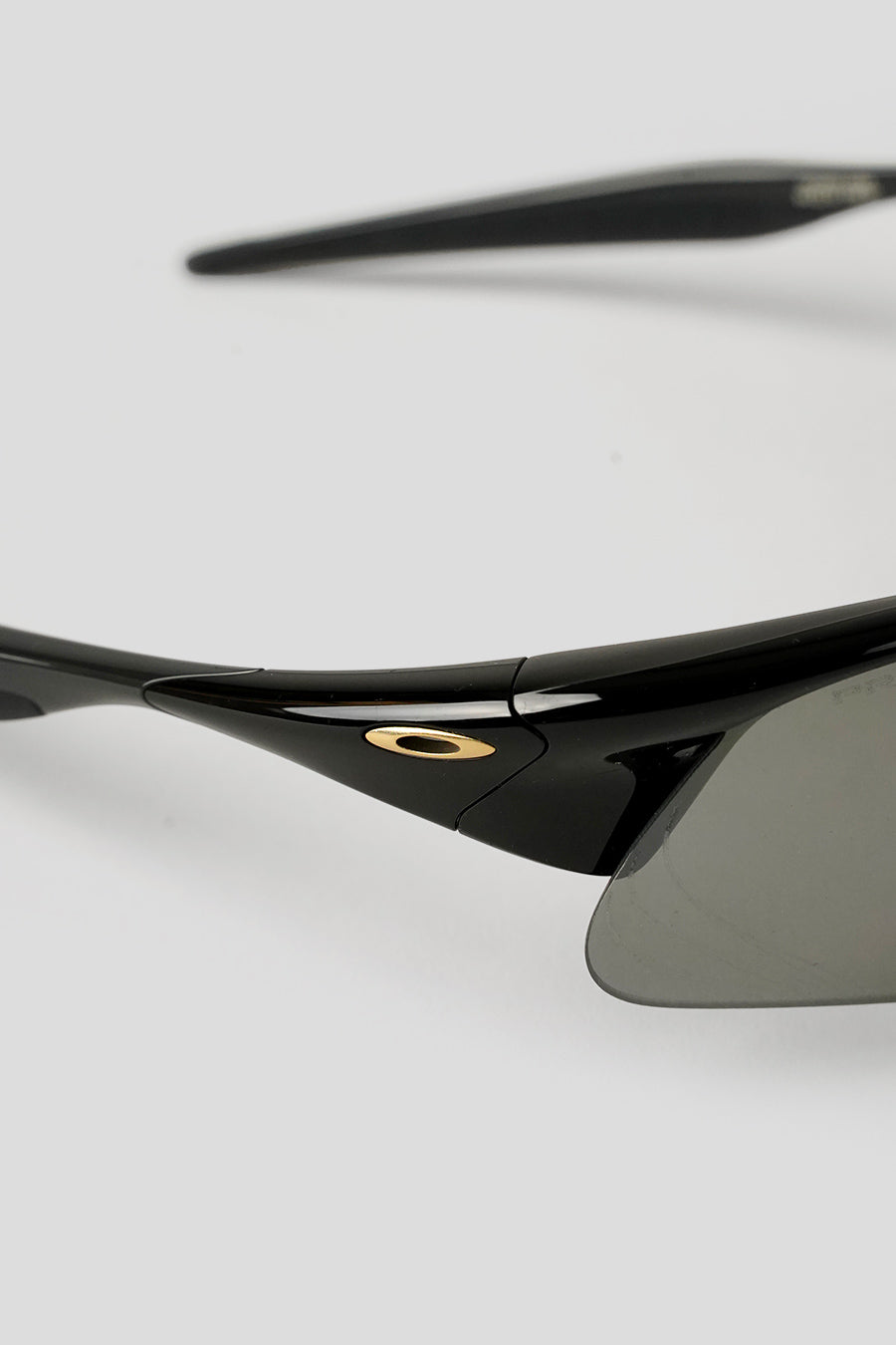 OAKLEY - LUNETTES SATURE JACKET POLISHED BLACK ET PRIZM BLACK POLAR - LE LABO STORE