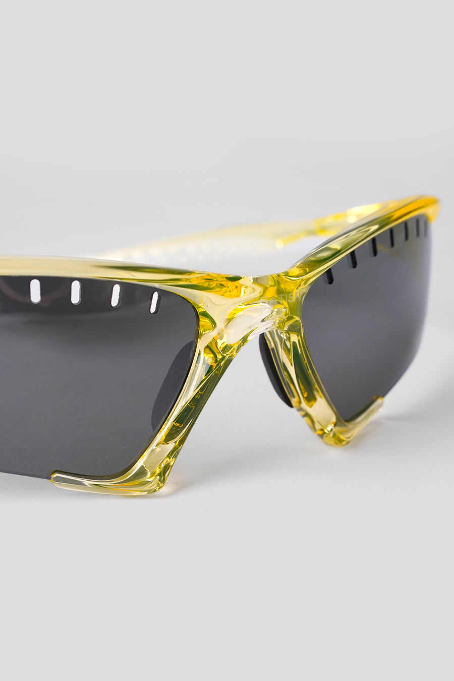 OAKLEY - SUTURE JACKET™ X SATISFY TRANS YELLOW W/ PRIZM BLACK VENTED - LE LABO STORE