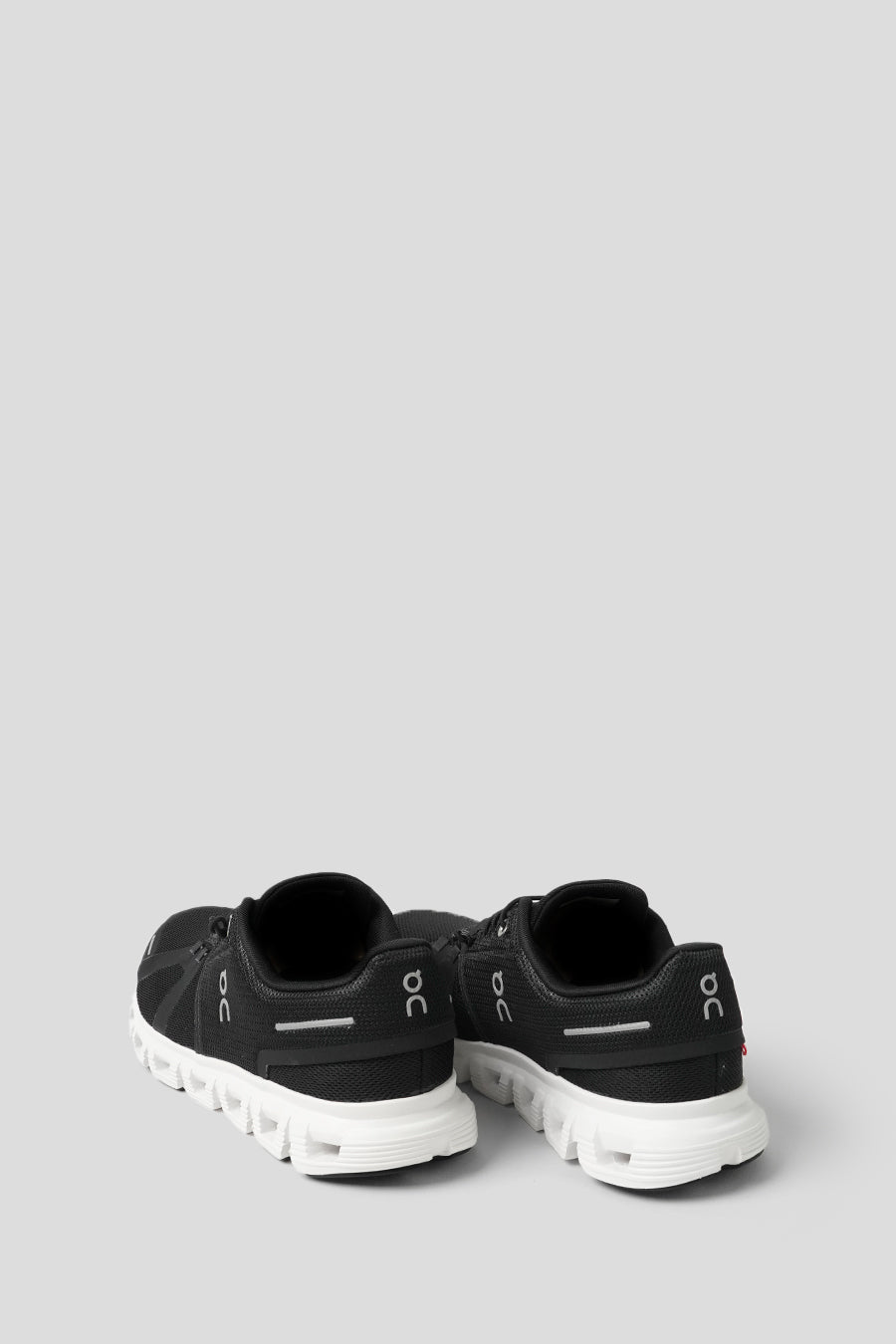 ON - SNEAKERS CLOUD 6 W BLACK ET WHITE - LE LABO STORE