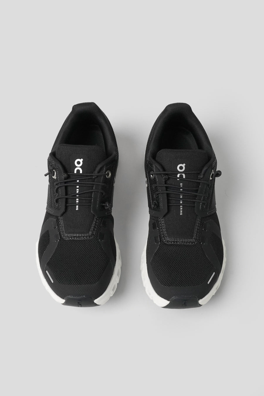 ON - SNEAKERS CLOUD 6 W BLACK ET WHITE - LE LABO STORE