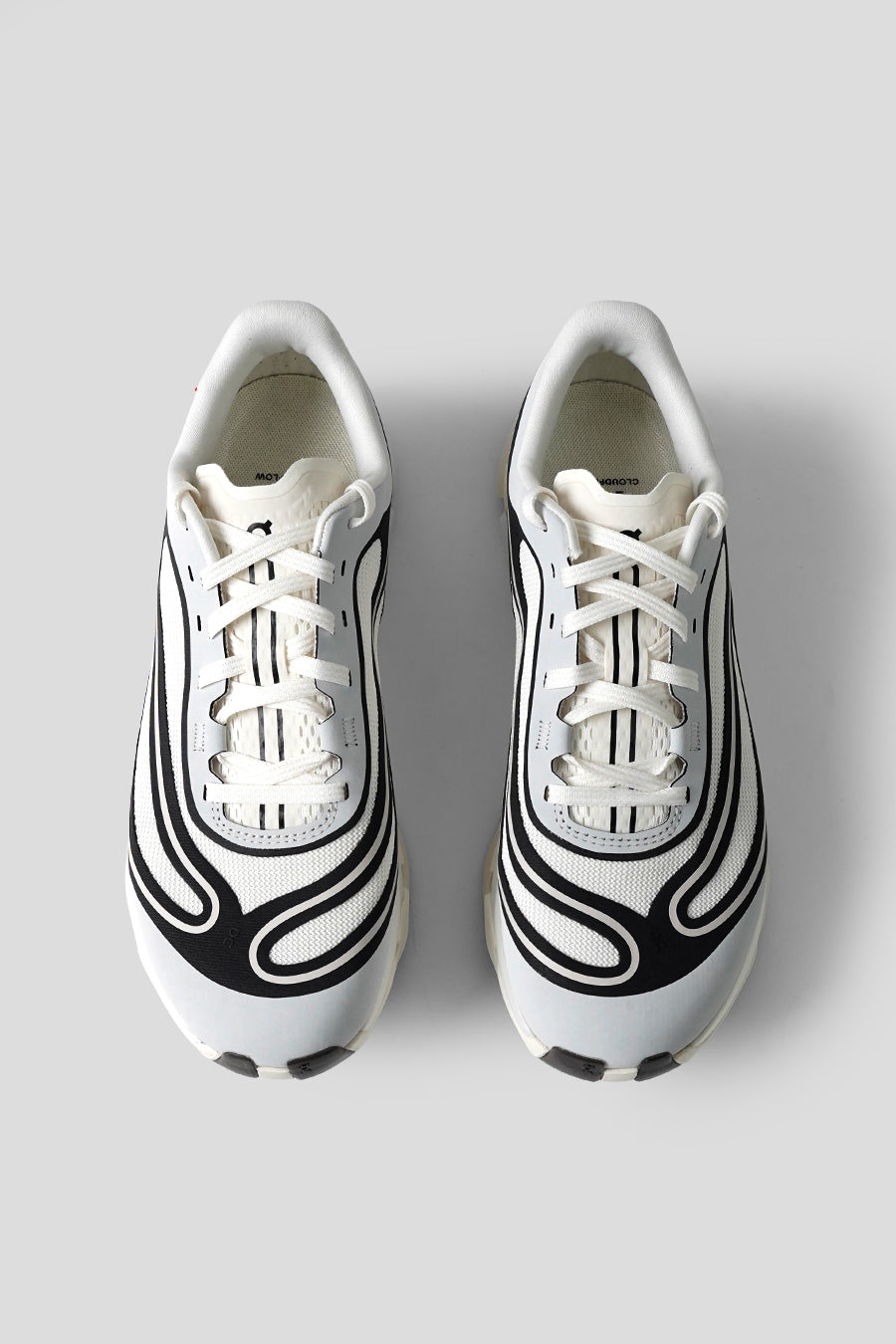 ON - SNEAKERS CLOUDFLOW 5 AD IVORY ET BLACK - LE LABO STORE