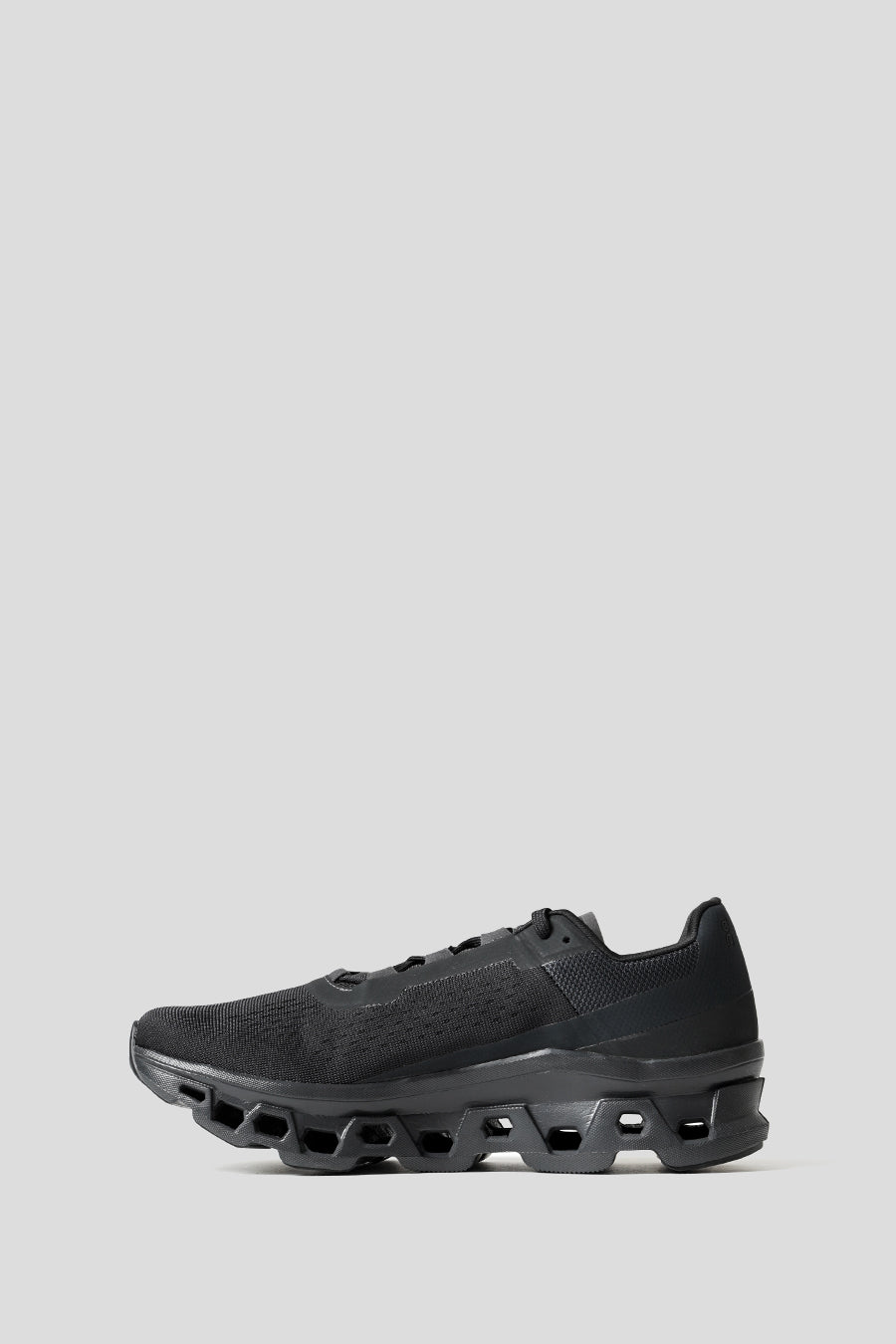 ON - SNEAKERS CLOUDMONSTER ALL BLACK - LE LABO STORE