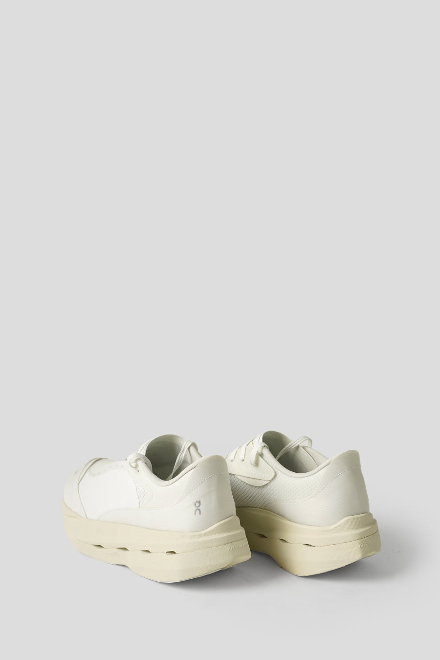 ON - SNEAKERS CLOUDBOOM VOLT PAF WHITE ET GALE - LE LABO STORE