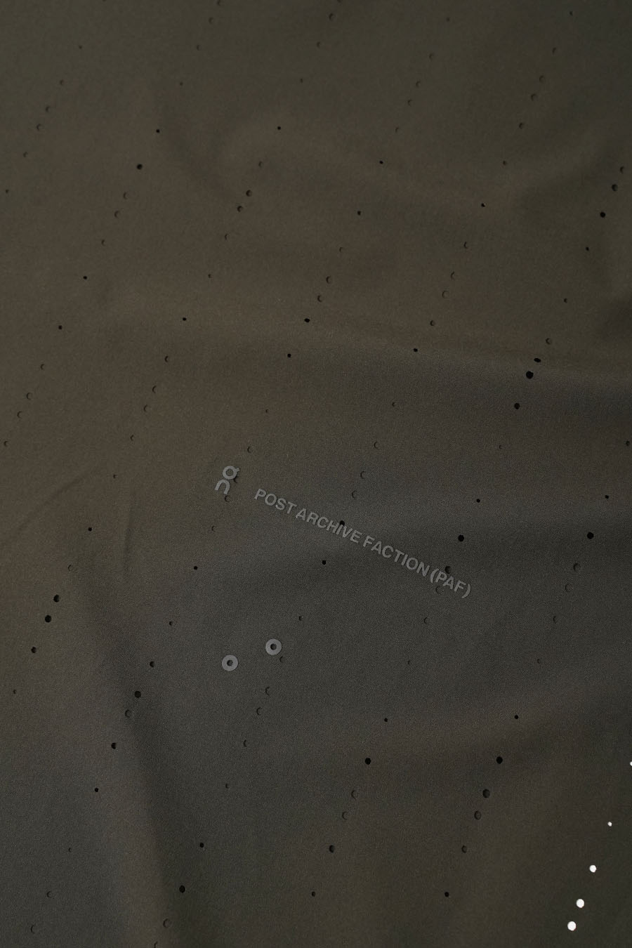 ON - DÉBARDEUR ZERO SINGLET PAF NOIR - LE LABO STORE