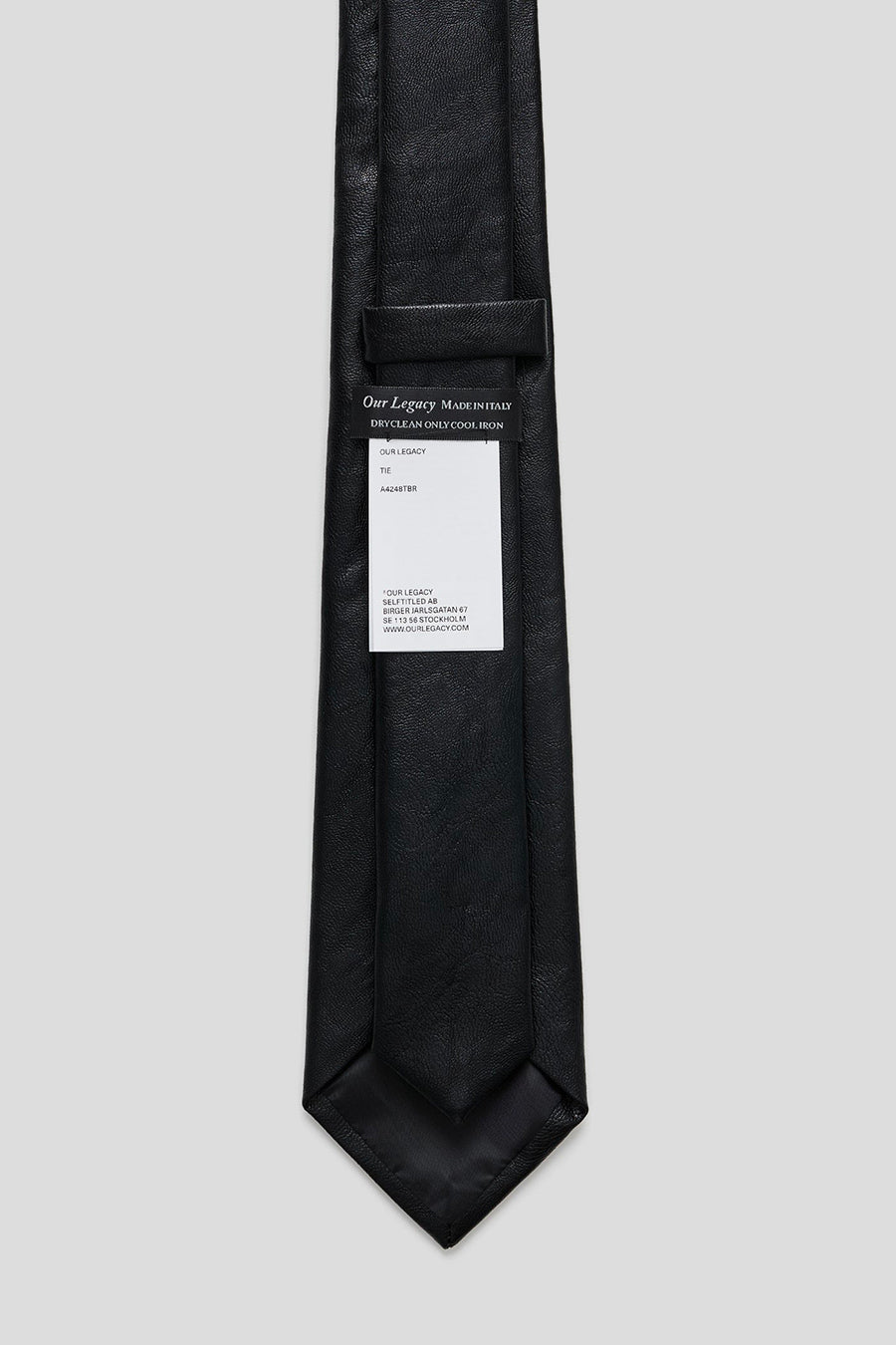 Our Legacy - CRAVATE REAL FAKE LEATHER NOIRE - LE LABO STORE
