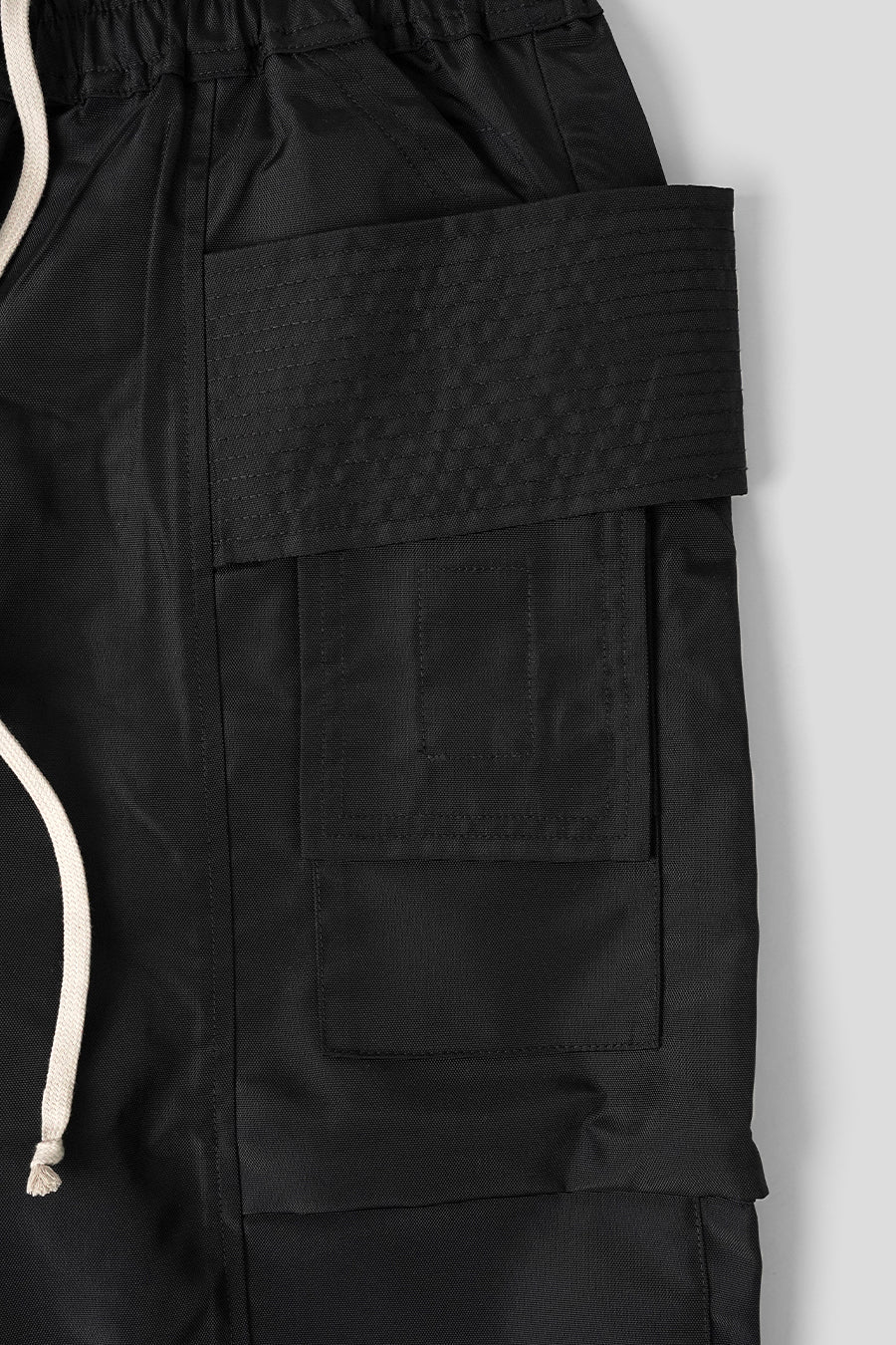 RICK OWENS DRKSHDW - BLACK CREATCH CARGO PODS SHORT  - LE LABO STORE