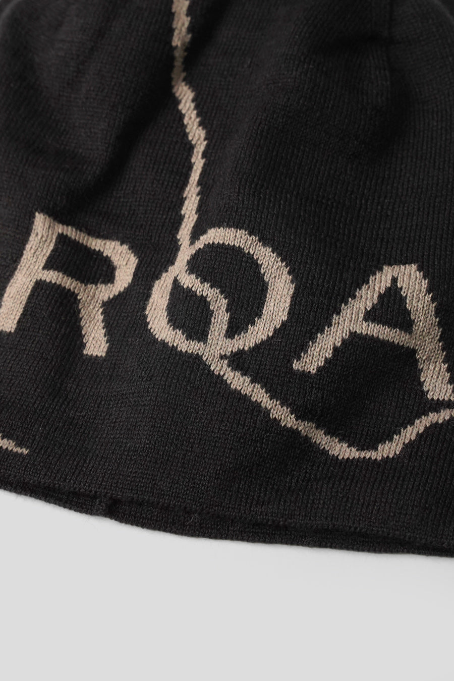 ROA HIKING - BLACK LOGO WOOL BEANIE - LE LABO STORE