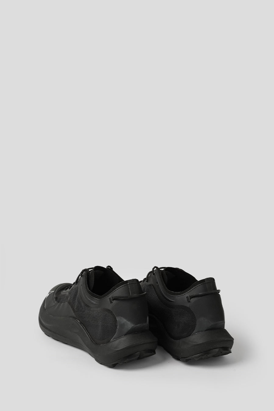 ROA HIKING - CHAUSSURES SELLA NOIRE - LE LABO STORE