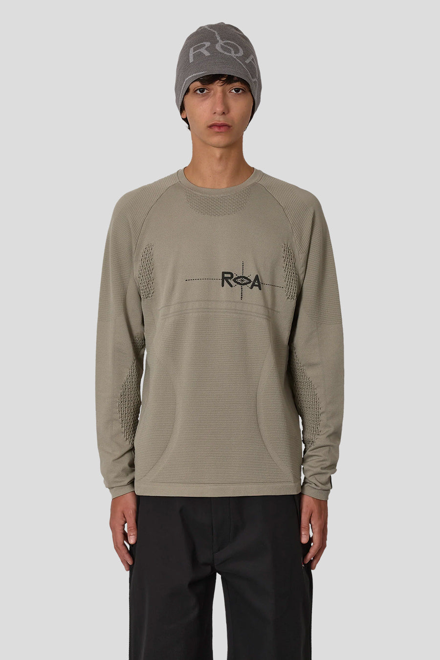 ROA HIKING - PALE GREEN AUNE LONG-SLEEVED SWEATER  - LE LABO STORE