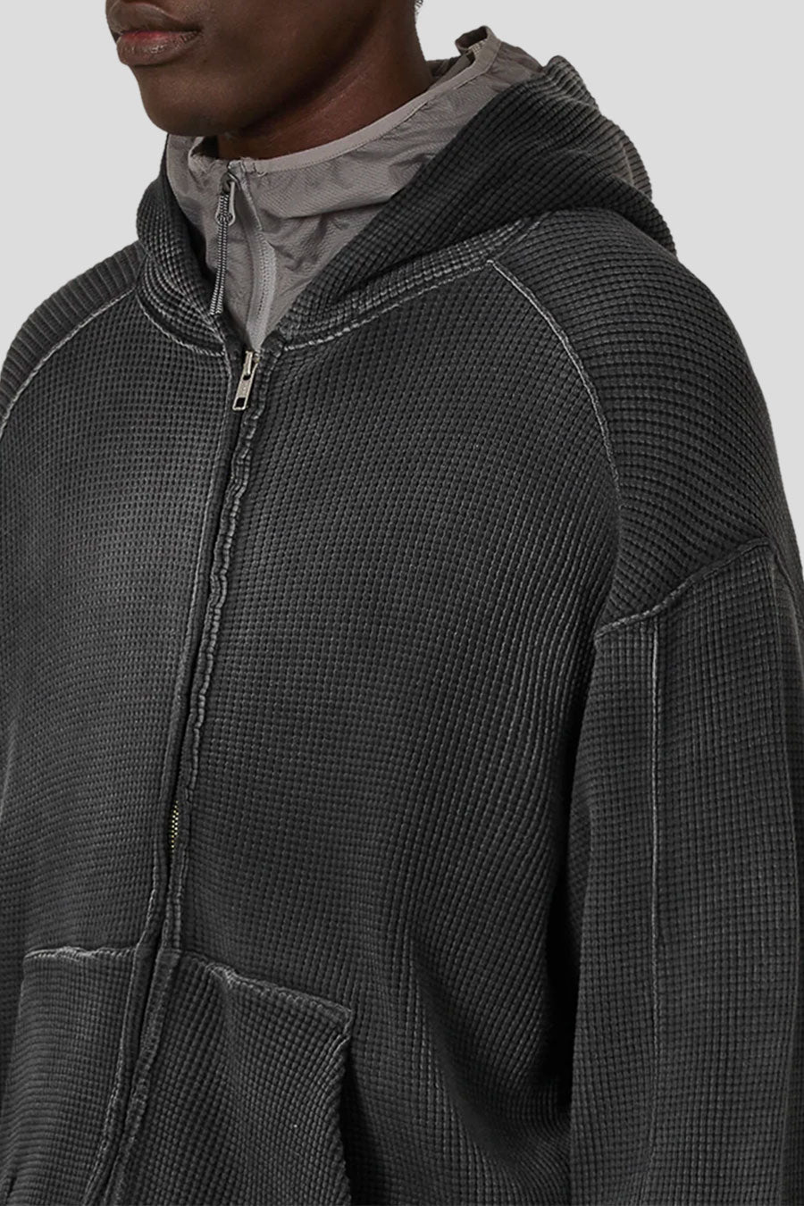 ROA HIKING - SWEAT À CAPUCHE ZIPPÉ GAUFRÉ BEE SUN NOIR - LE LABO STORE