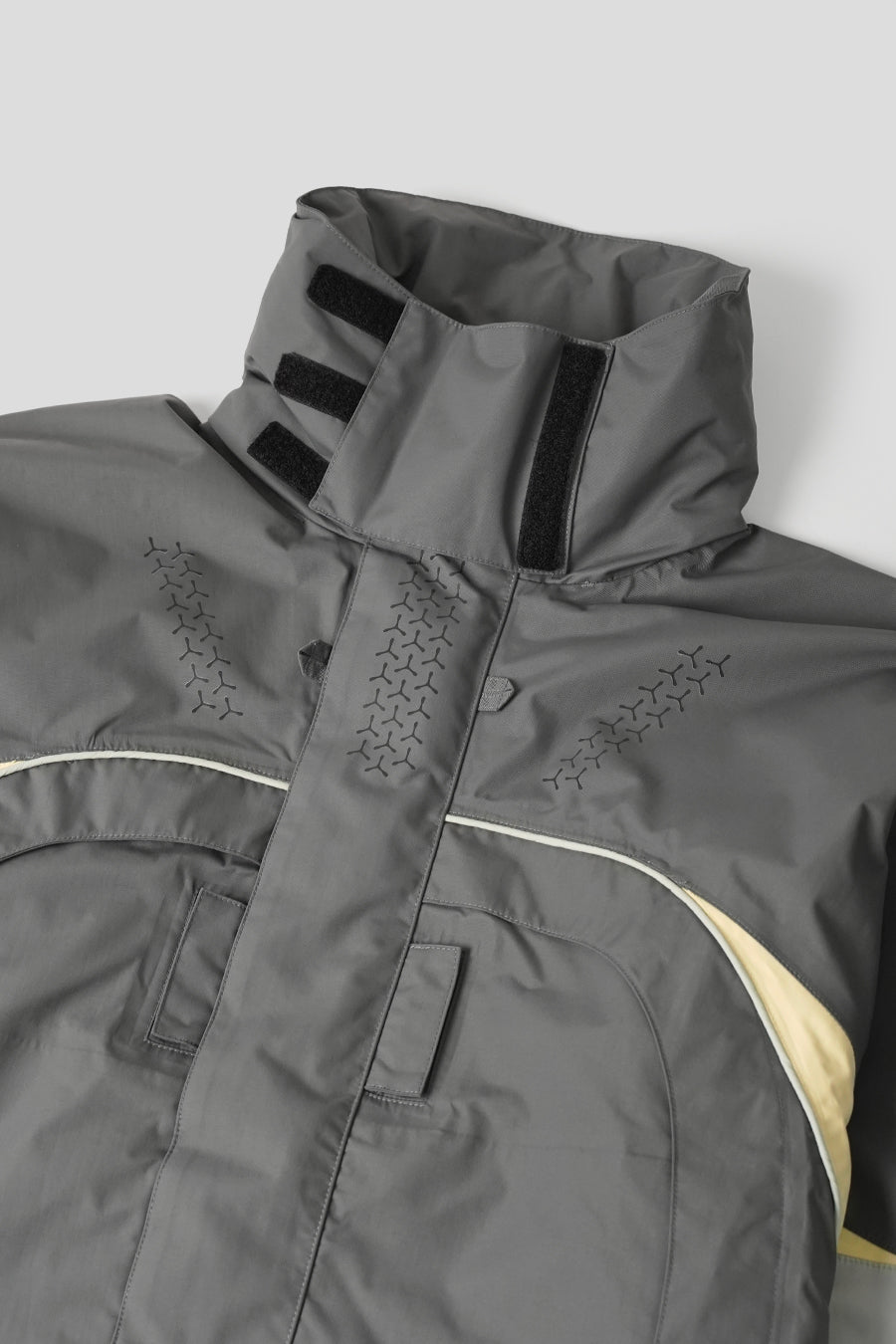 ROA HIKING - GRAY GALE 10K WATERPROOF JACKET - LE LABO STORE