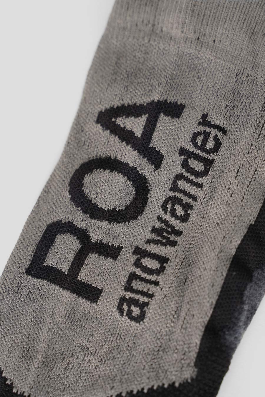 ROA HIKING - BLACK BONES Q-SKIN X AND WANDER TECHNICAL SOCKS - LE LABO STORE