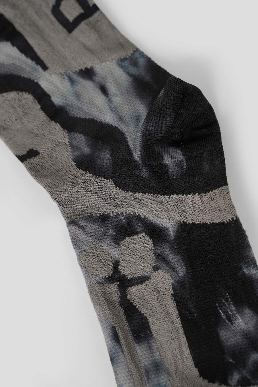 ROA HIKING - BLACK BONES Q-SKIN X AND WANDER TECHNICAL SOCKS - LE LABO STORE