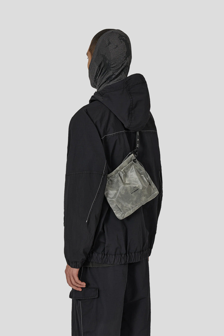 ROA HIKING - GREY SIL ROA X AND WANDER BAG  - LE LABO STORE