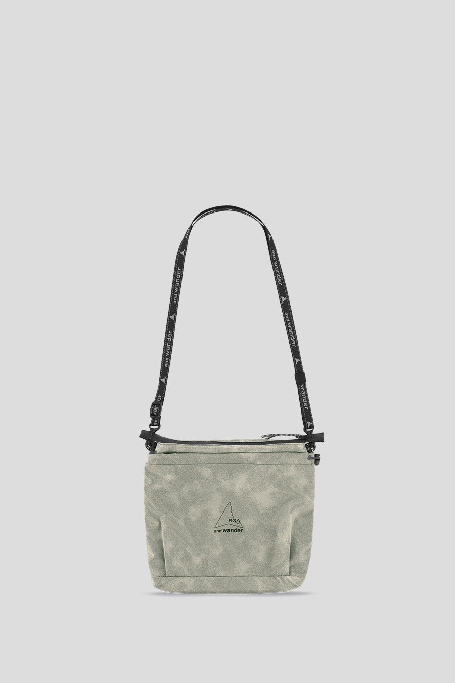 ROA HIKING - GREY SIL ROA X AND WANDER BAG  - LE LABO STORE