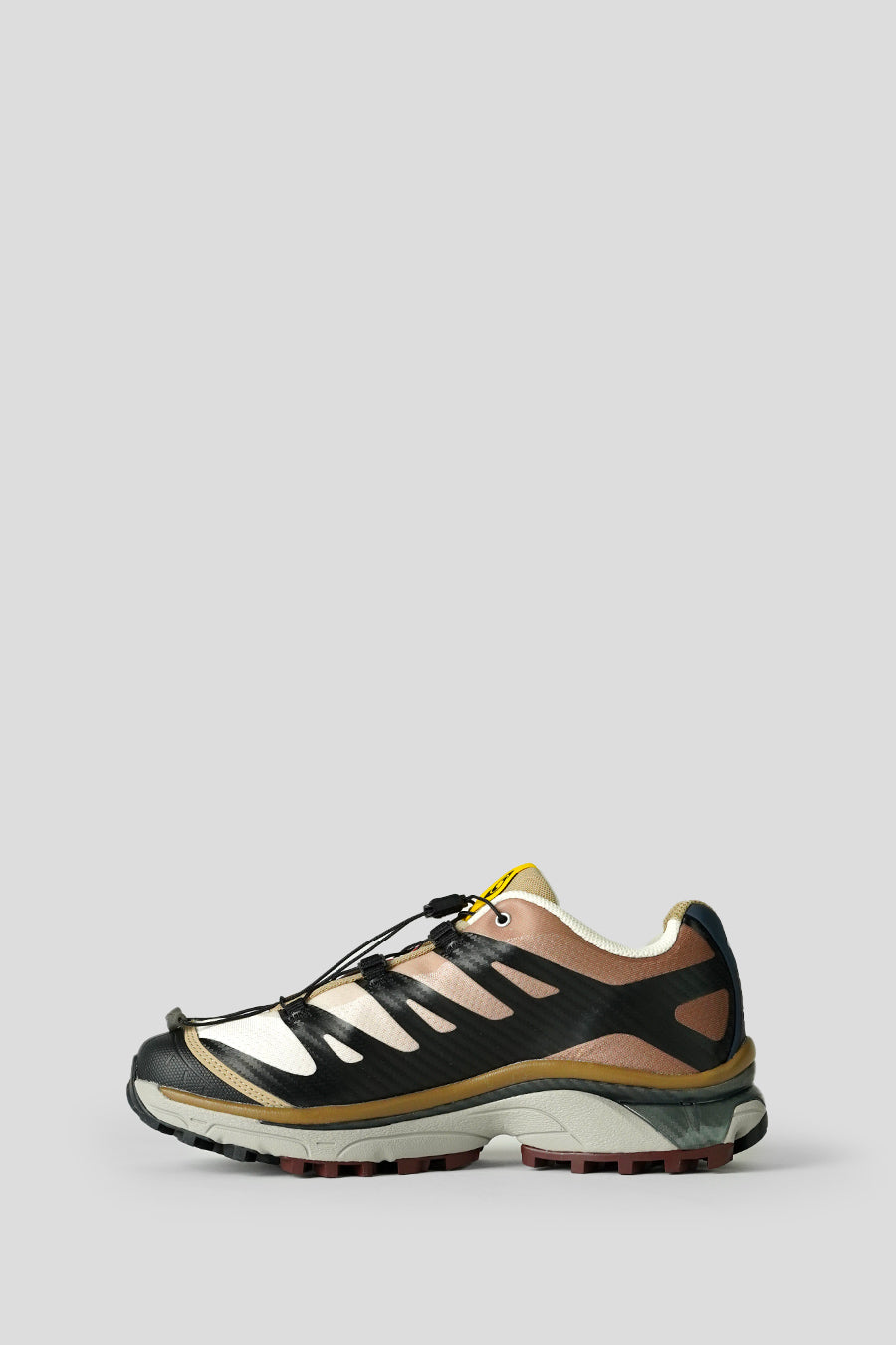 Salomon - SNEAKERS XT-4 OG BLACK, DESERT TAN ET VANILLA ICE - LE LABO STORE