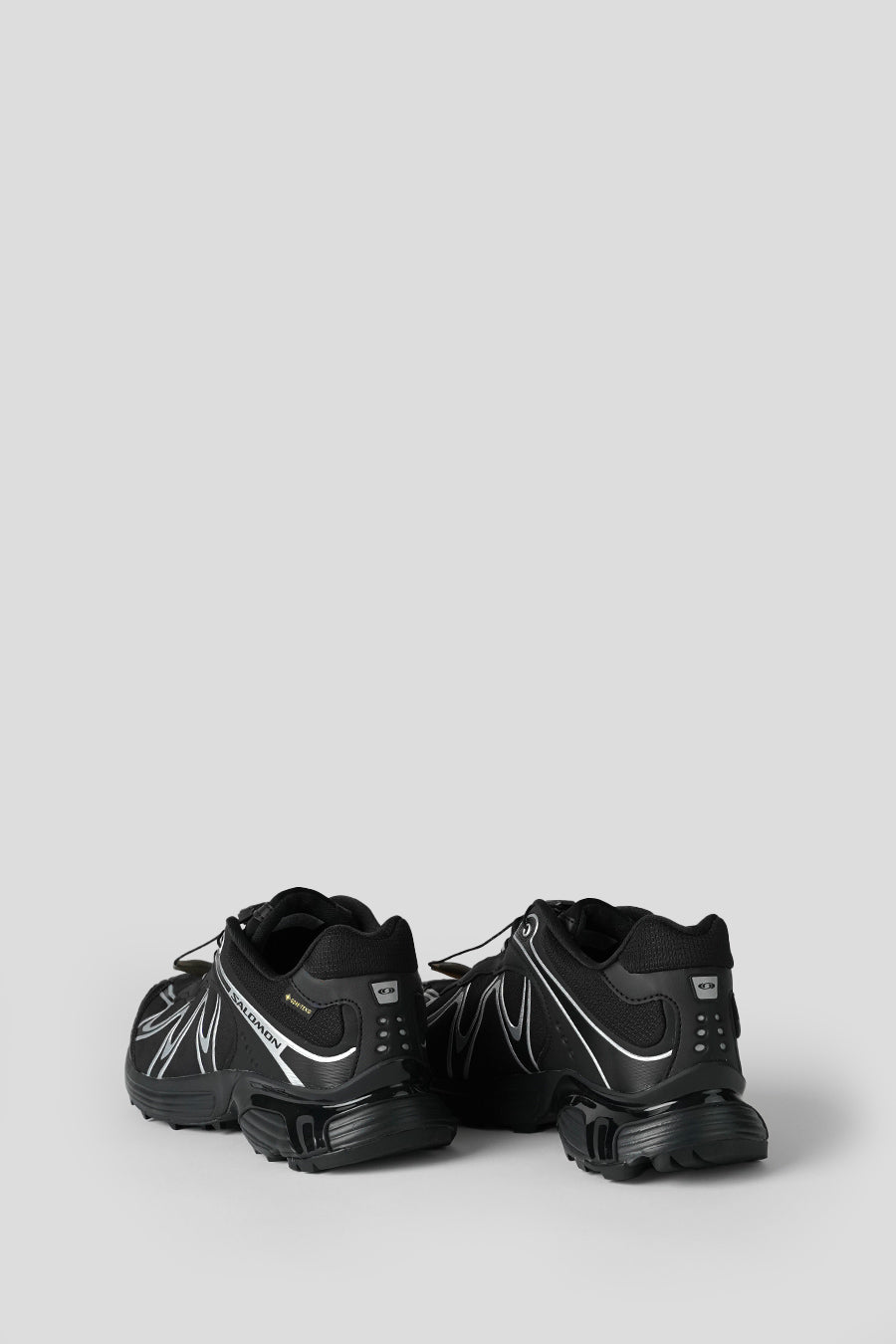 Salomon - BLACK AND FTW SILVER XT-WHISPER GTX SNEAKERS - LE LABO STORE