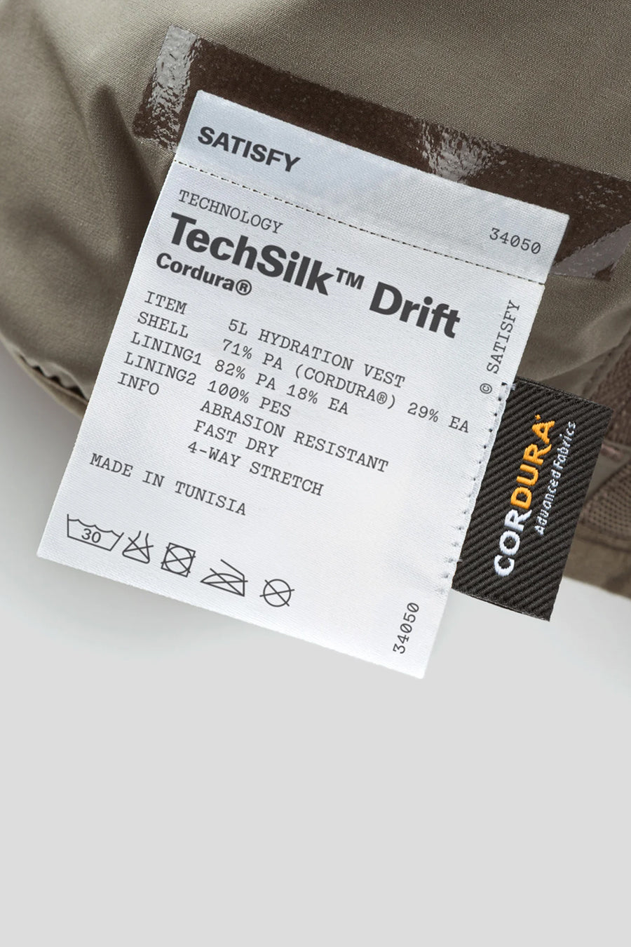 SATISFY - TECHSILK DRIFT CORDURA 5L HYDRATION VEST BROWN - LE LABO STORE
