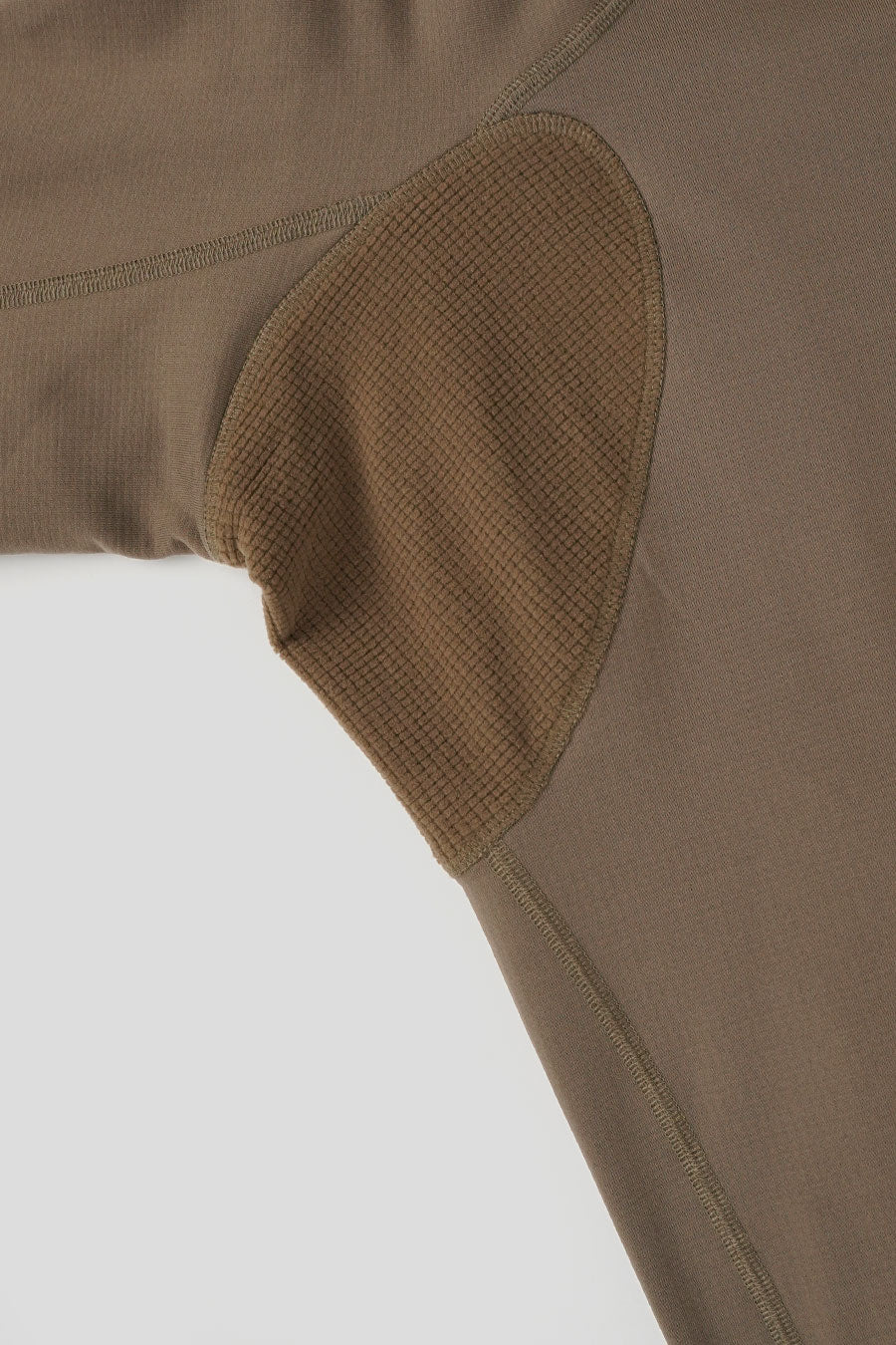 SATISFY - PULL GHOSTFLEECE HALF-ZIP FALCON – LE LABO STORE