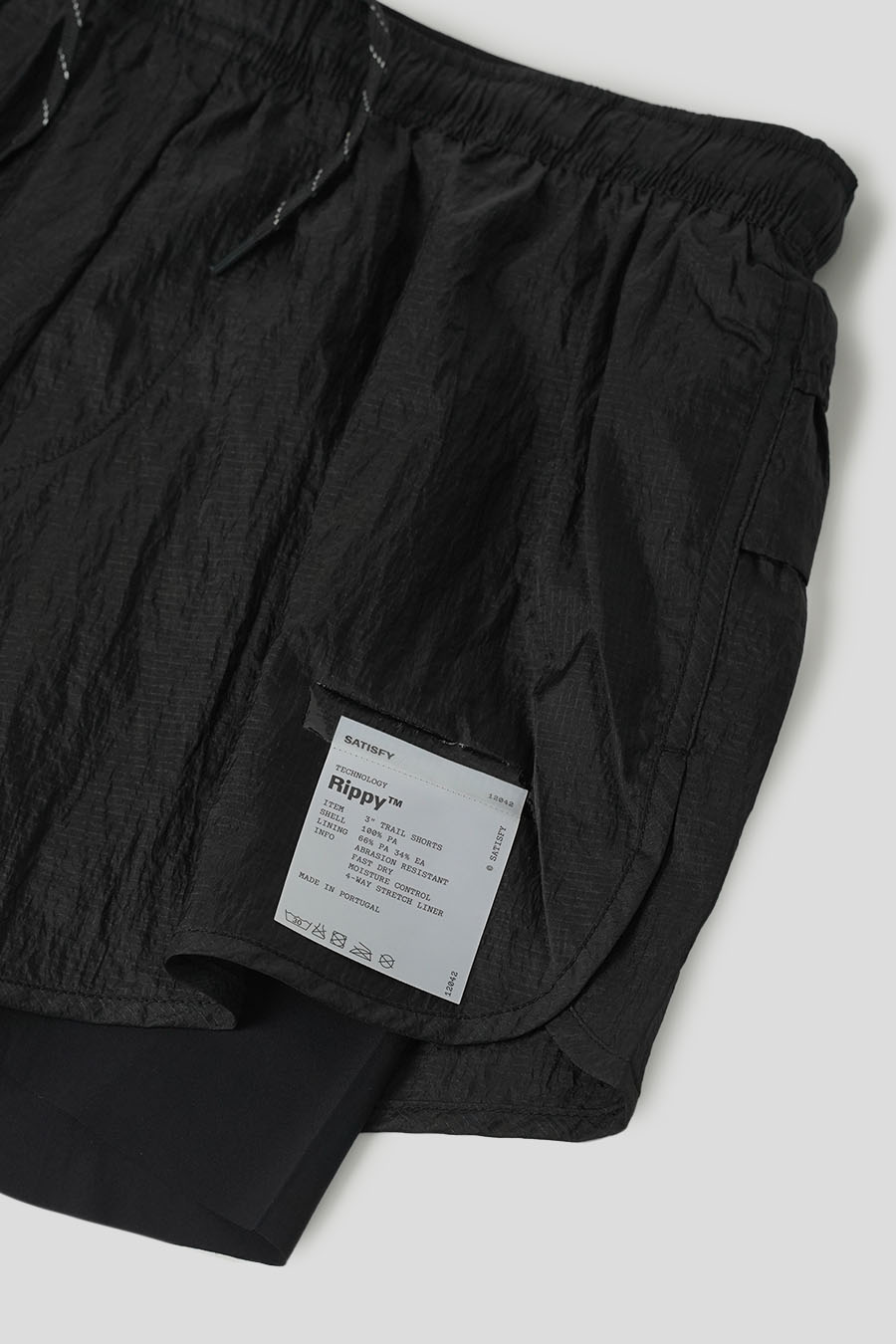 SATISFY - BLACK RIPPY 3 TRAIL SHORT  - LE LABO STORE