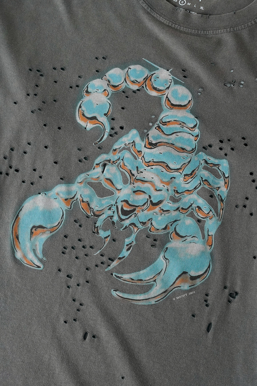 SATISFY - T-SHIRT MANCHES LONGUES MOTHTECH SCORPION NOIR DÉLAVÉ - LE LABO STORE