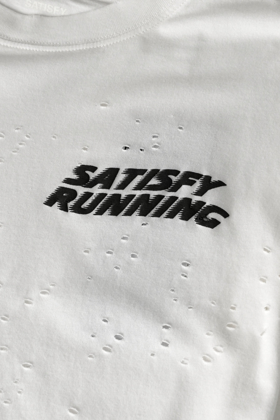 SATISFY - T-SHIRT MOTHTECH WAVE LOGO OFF WHITE - LE LABO STORE