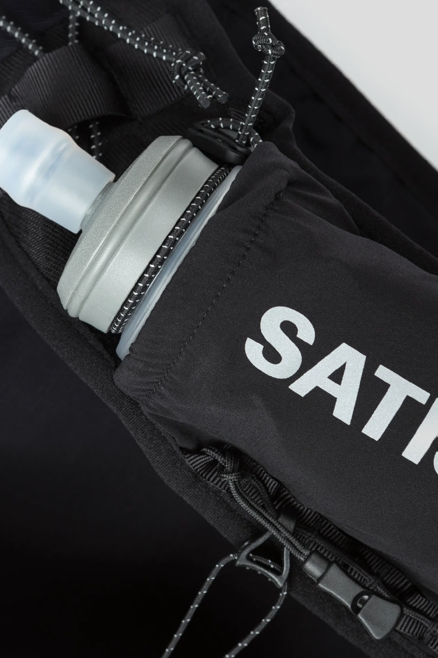 SATISFY - GILET D'HYDRATATION JUSTICE CORDURA 5L NOIR - LE LABO STORE