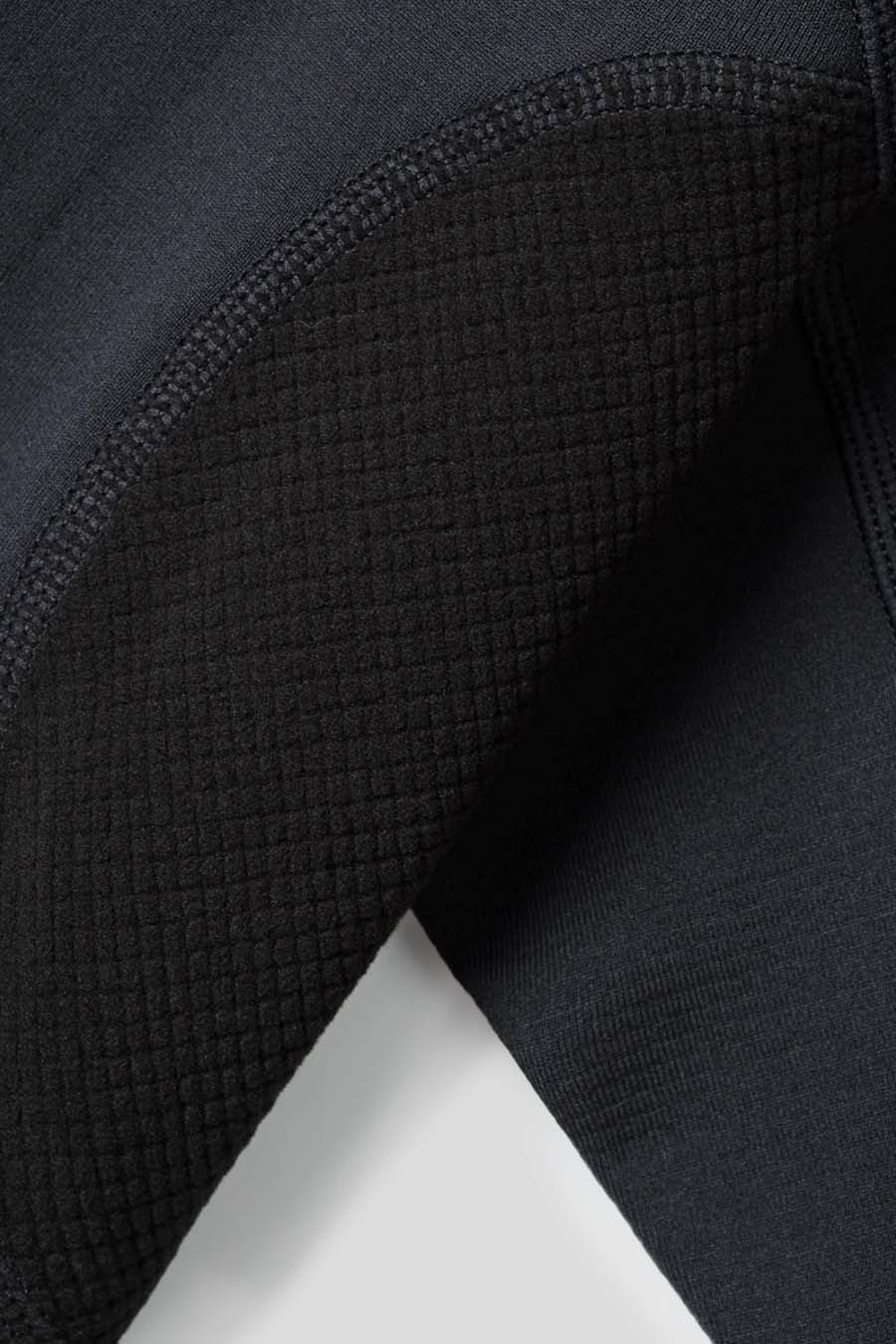 SATISFY - PULL HALF-ZIP FUZZFLEECE NOIR - LE LABO STORE