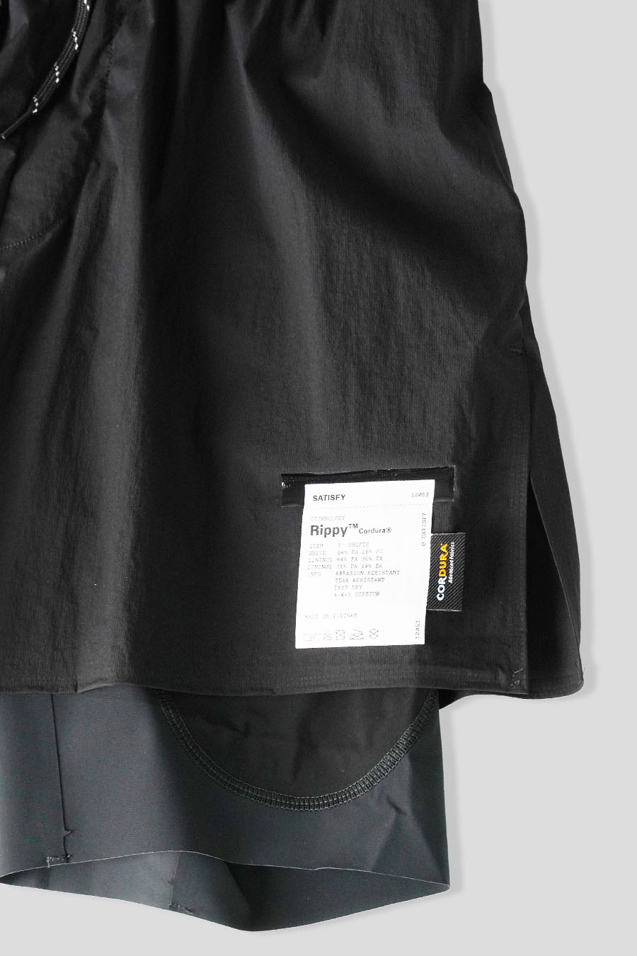 SATISFY - SHORT RIPPY CORDURA 8 NOIR - LE LABO STORE