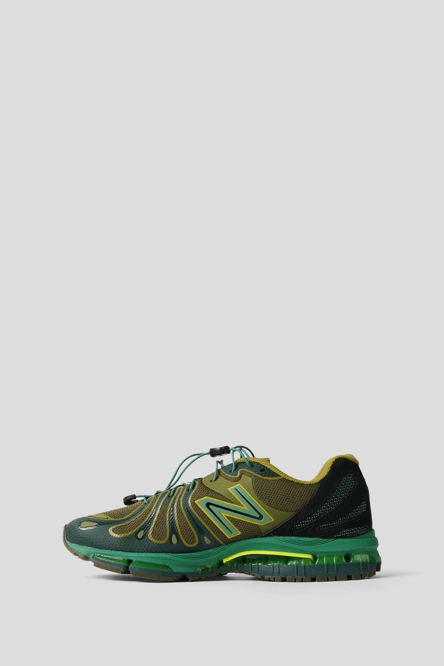 NEW BALANCE - SNEAKERS U18907BP NORDIC GREEN, WAKAME ET OUTFIE - LE LABO STORE